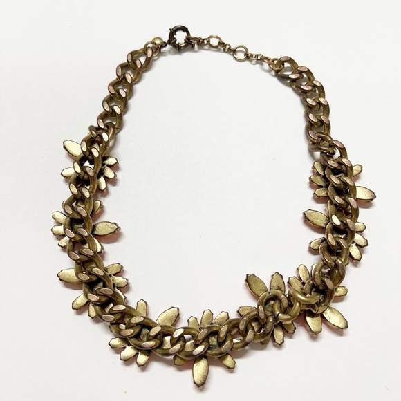 J Crew Womens Bright Pink Coral Floral Stoned Matte Gold Plated Brass Necklace - Picture 2 of 6